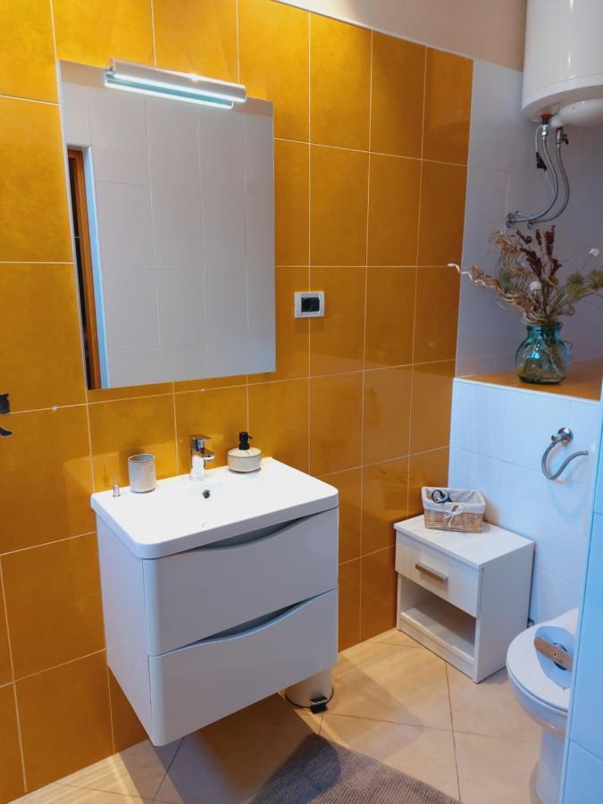 Room And Apartments Antea Rovinj Exterior photo